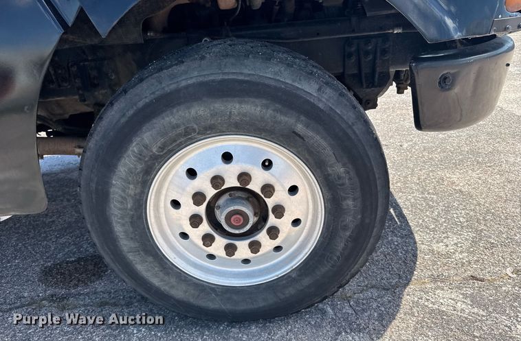 image for item EG6411 1999 Sterling M8500 dump truck