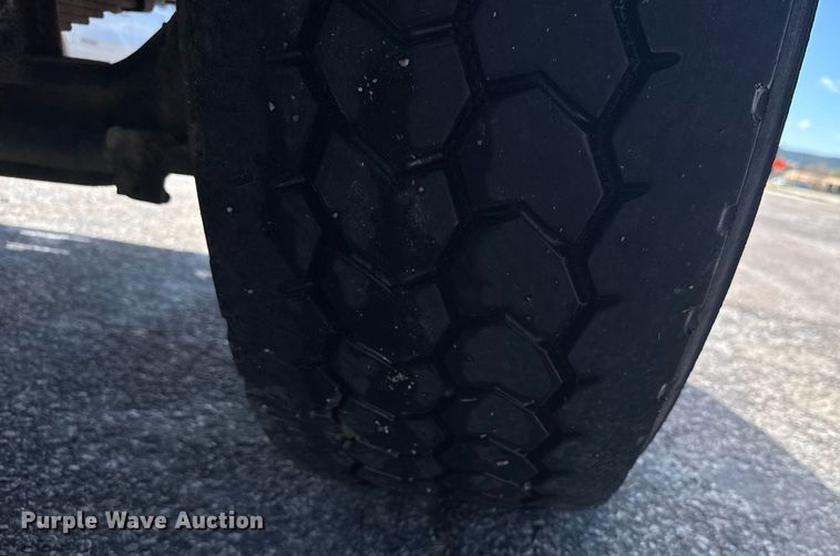 image for item EG6411 1999 Sterling M8500 dump truck