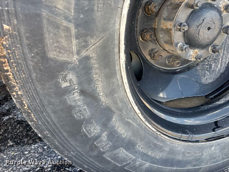 image for item EG6411 1999 Sterling M8500 dump truck