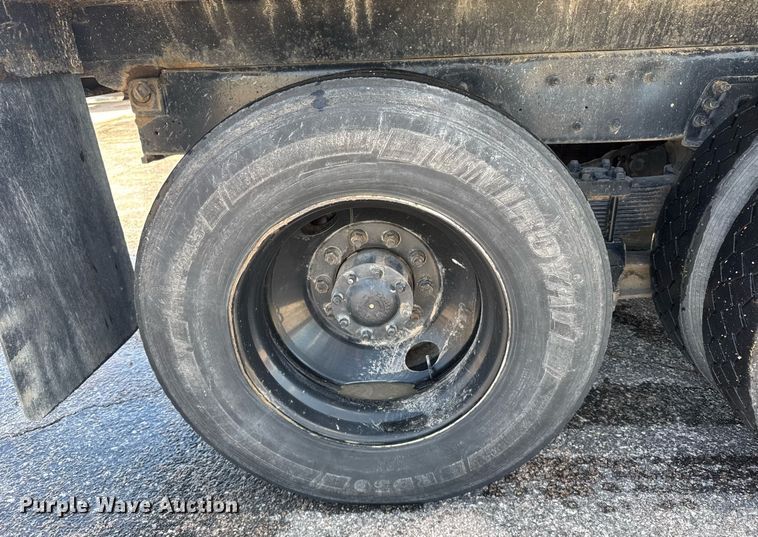 image for item EG6411 1999 Sterling M8500 dump truck