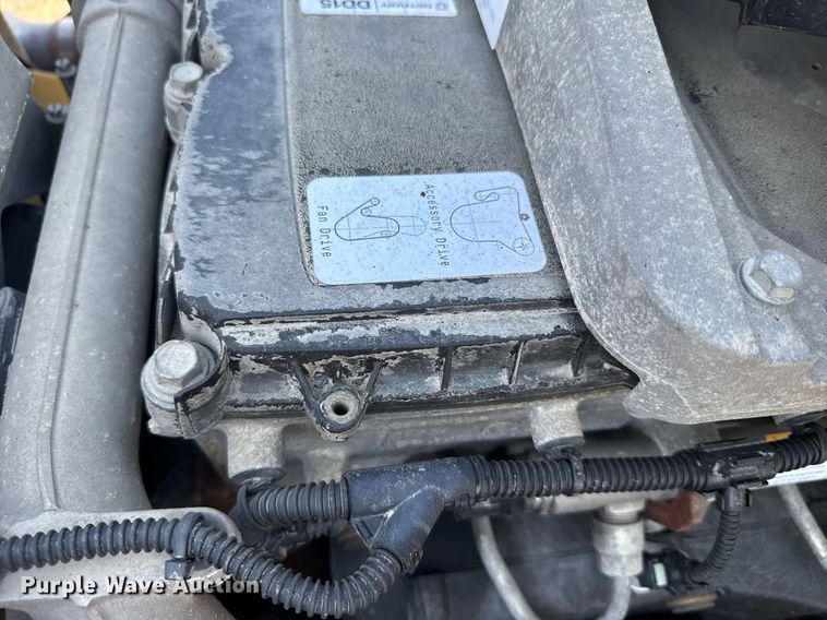 image for item EG6435 2019 Freightliner Cascadia semi truck