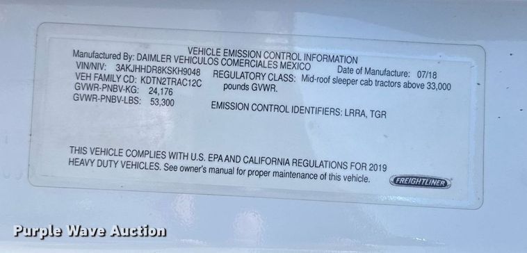 image for item EG6435 2019 Freightliner Cascadia semi truck