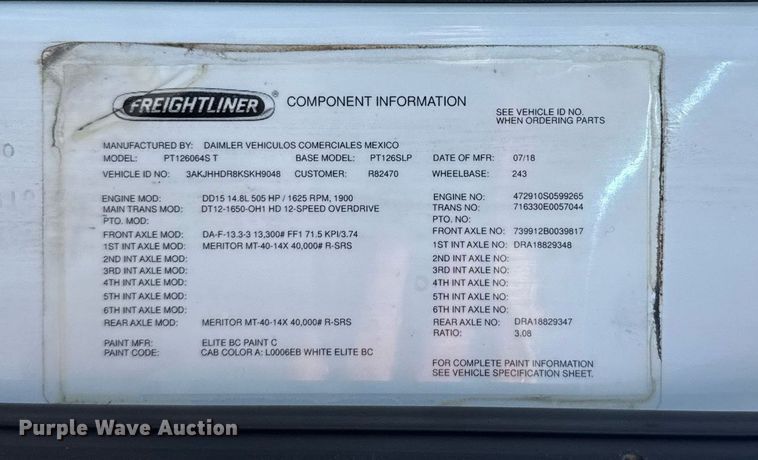 image for item EG6435 2019 Freightliner Cascadia semi truck