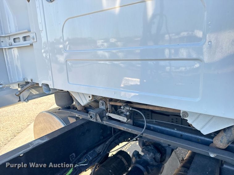 image for item EG6436 2021 Volvo VNL semi truck