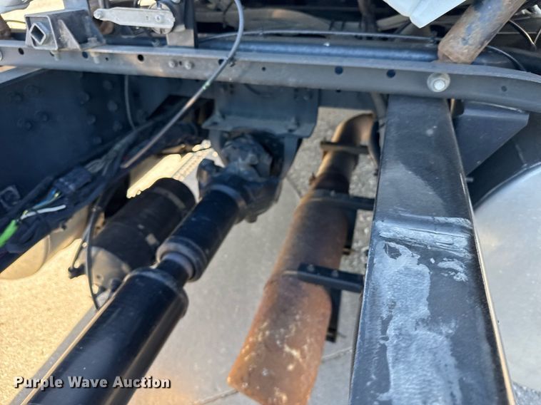 image for item EG6436 2021 Volvo VNL semi truck