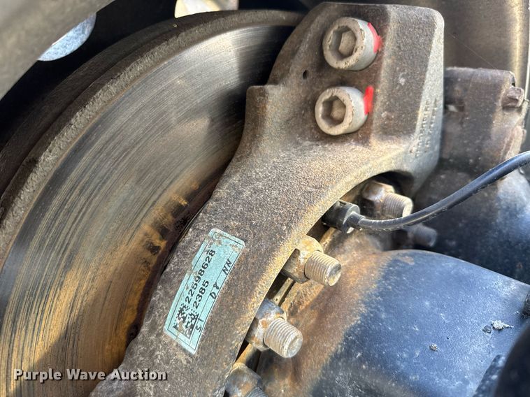 image for item EG6436 2021 Volvo VNL semi truck