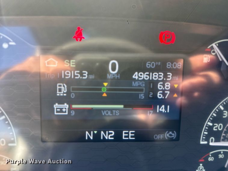 image for item EG6436 2021 Volvo VNL semi truck