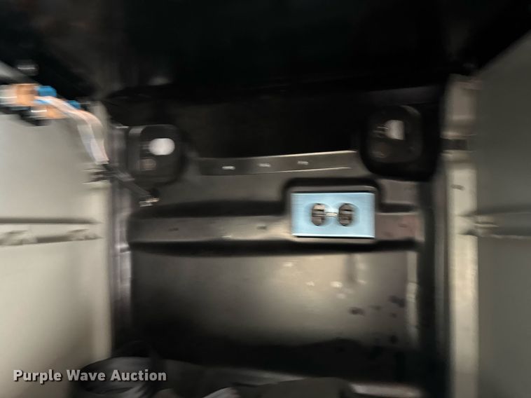 image for item EG6436 2021 Volvo VNL semi truck