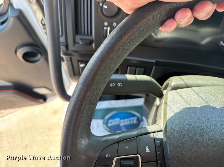 image for item EG6437 2021 Volvo VNL semi truck