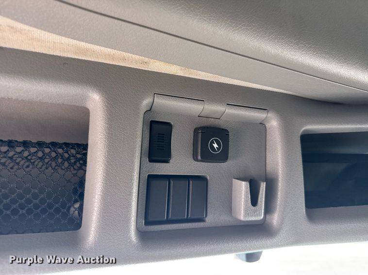 image for item EG6437 2021 Volvo VNL semi truck