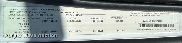 image for item EG6437 2021 Volvo VNL semi truck