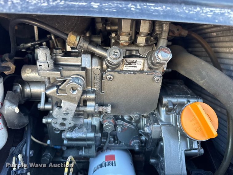 image for item EG6438 2019 Freightliner Cascadia semi truck