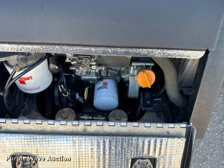 image for item EG6438 2019 Freightliner Cascadia semi truck