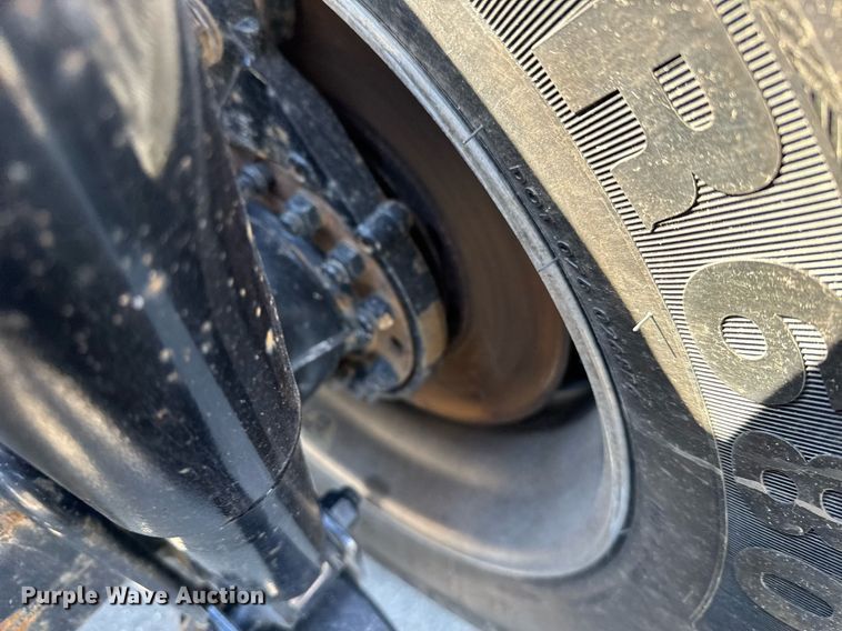 image for item EG6438 2019 Freightliner Cascadia semi truck