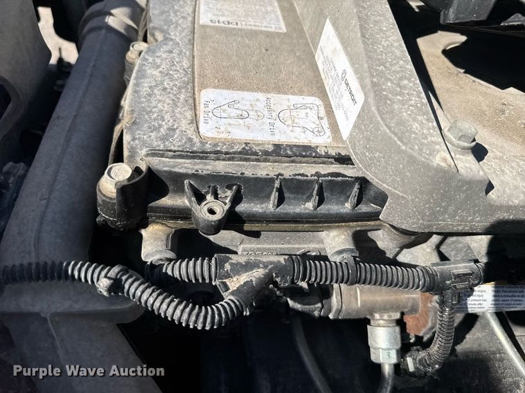 image for item EG6438 2019 Freightliner Cascadia semi truck