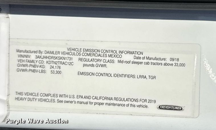 image for item EG6438 2019 Freightliner Cascadia semi truck