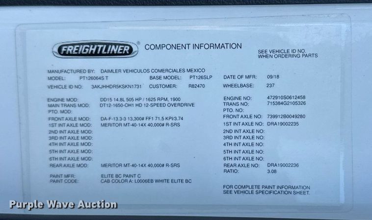 image for item EG6438 2019 Freightliner Cascadia semi truck