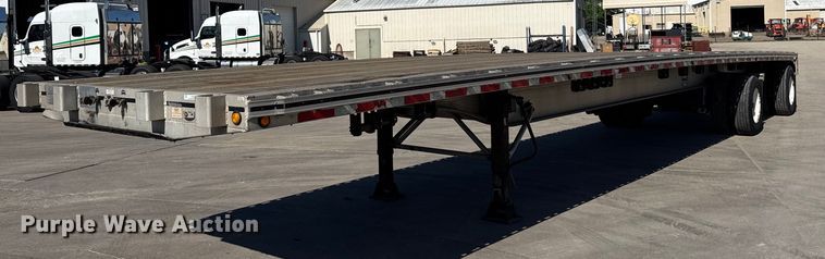 image for item EG6439 2014 Mac flatbed trailer