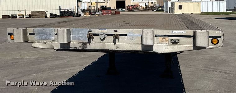 image for item EG6439 2014 Mac flatbed trailer