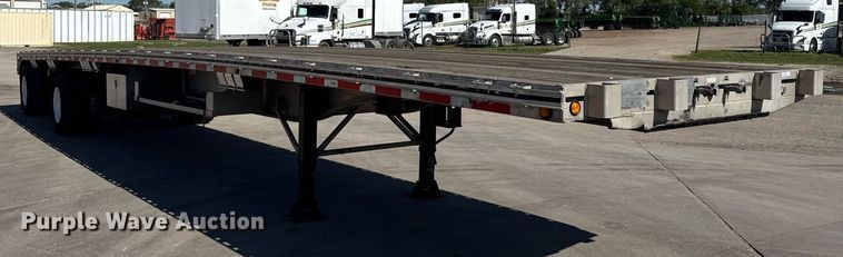 image for item EG6439 2014 Mac flatbed trailer