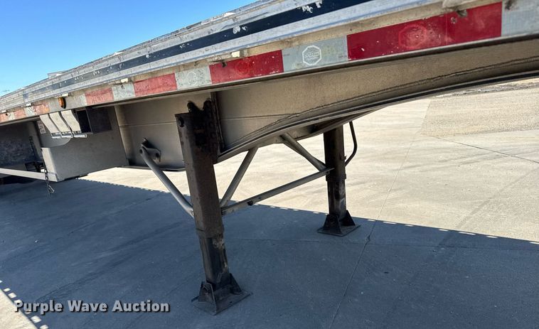 image for item EG6439 2014 Mac flatbed trailer