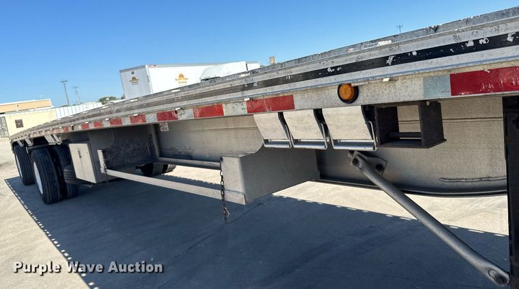 image for item EG6439 2014 Mac flatbed trailer