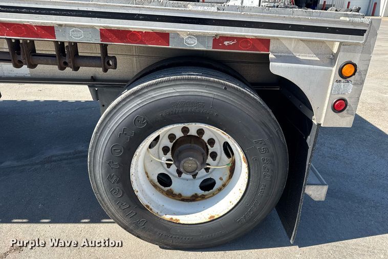 image for item EG6439 2014 Mac flatbed trailer