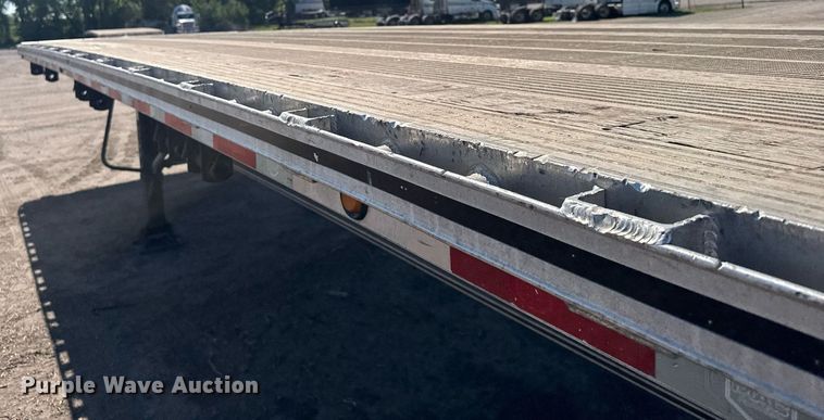 image for item EG6440 2014 Mac flatbed trailer