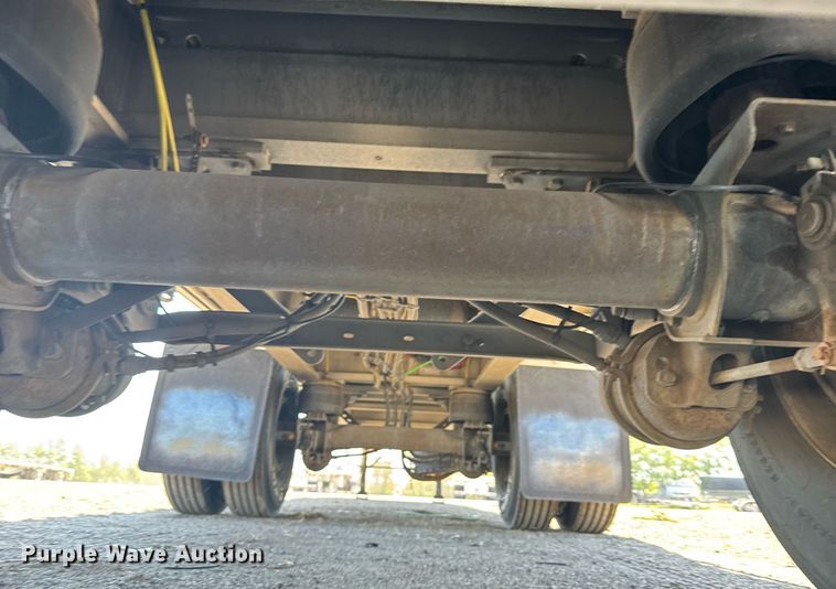 image for item EG6440 2014 Mac flatbed trailer