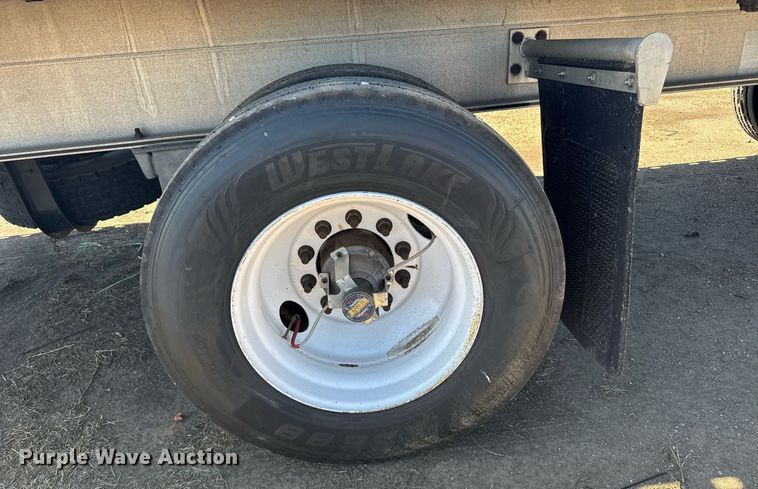 image for item EG6440 2014 Mac flatbed trailer