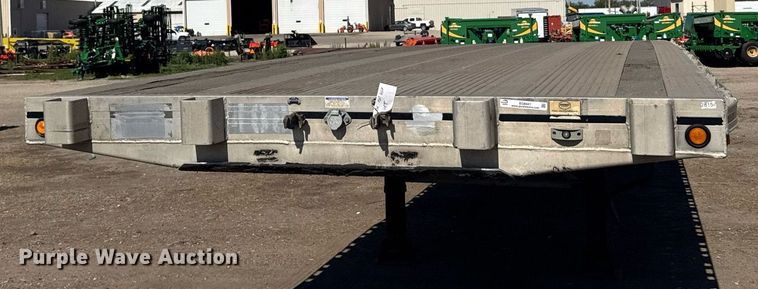 image for item EG6441 2014 Mac flatbed trailer
