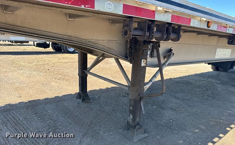 image for item EG6441 2014 Mac flatbed trailer