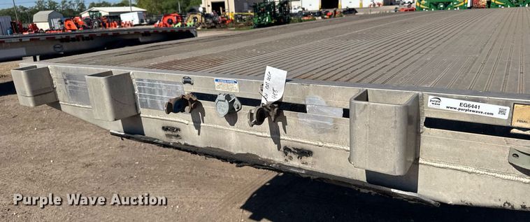 image for item EG6441 2014 Mac flatbed trailer