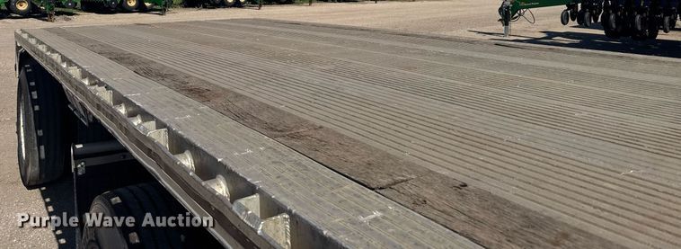 image for item EG6441 2014 Mac flatbed trailer