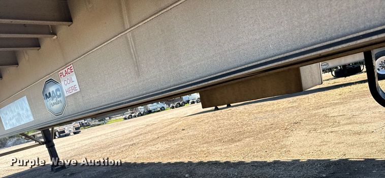 image for item EG6441 2014 Mac flatbed trailer