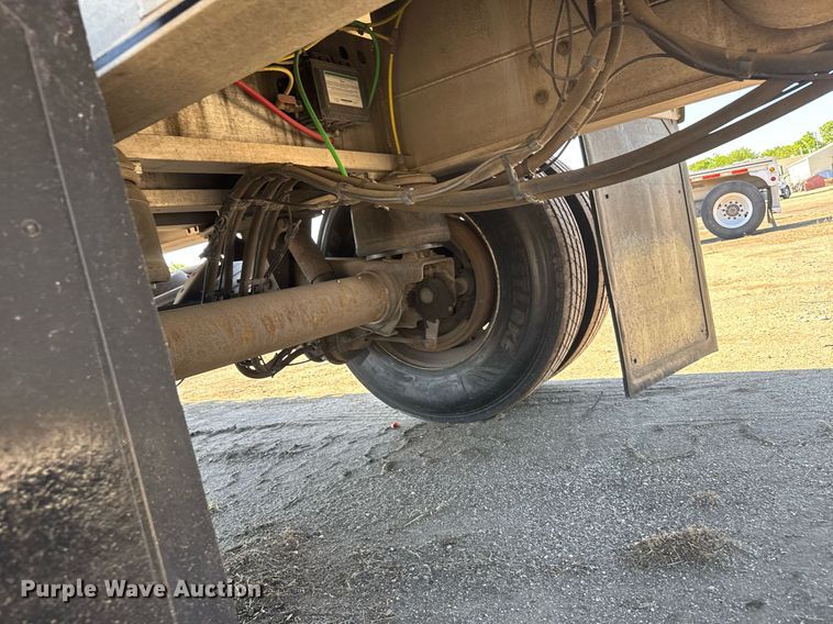 image for item EG6441 2014 Mac flatbed trailer