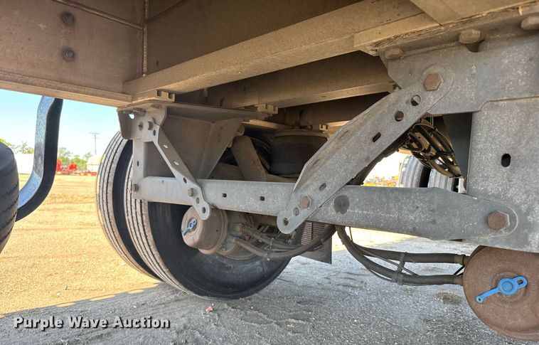 image for item EG6441 2014 Mac flatbed trailer