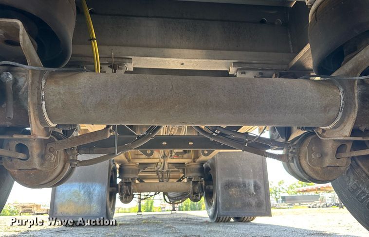 image for item EG6441 2014 Mac flatbed trailer