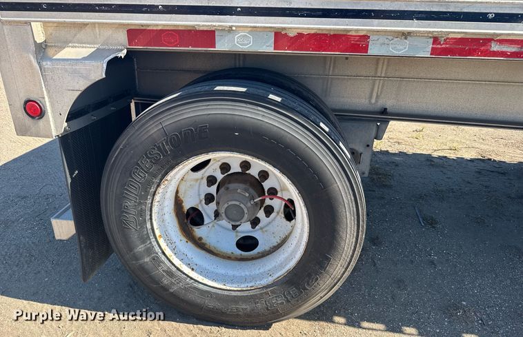 image for item EG6441 2014 Mac flatbed trailer