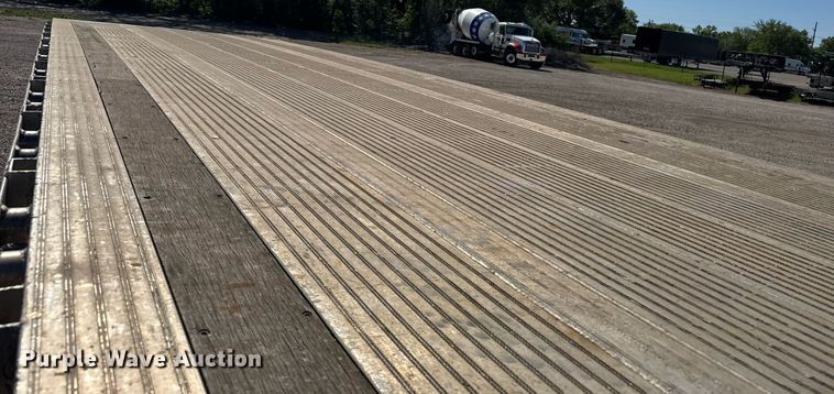 image for item EG6442 2014 Mac flatbed trailer