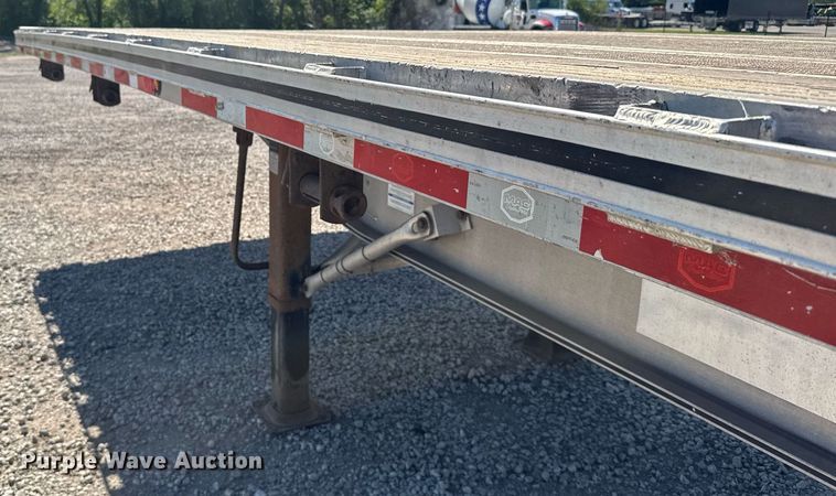 image for item EG6442 2014 Mac flatbed trailer