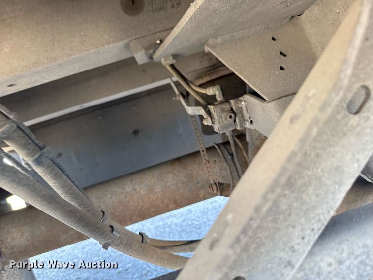 image for item EG6442 2014 Mac flatbed trailer