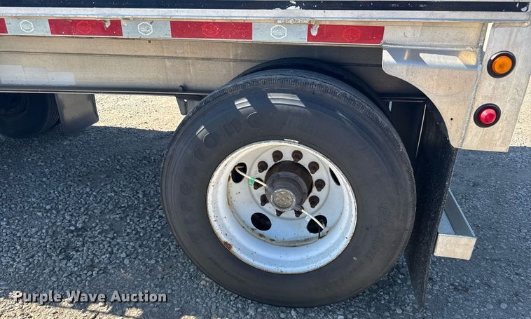 image for item EG6442 2014 Mac flatbed trailer