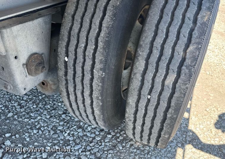 image for item EG6442 2014 Mac flatbed trailer