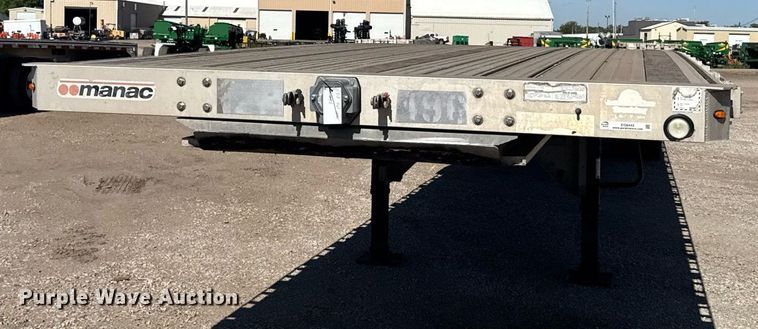 image for item EG6443 2015 Manac flatbed trailer