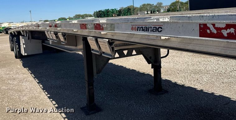 image for item EG6443 2015 Manac flatbed trailer