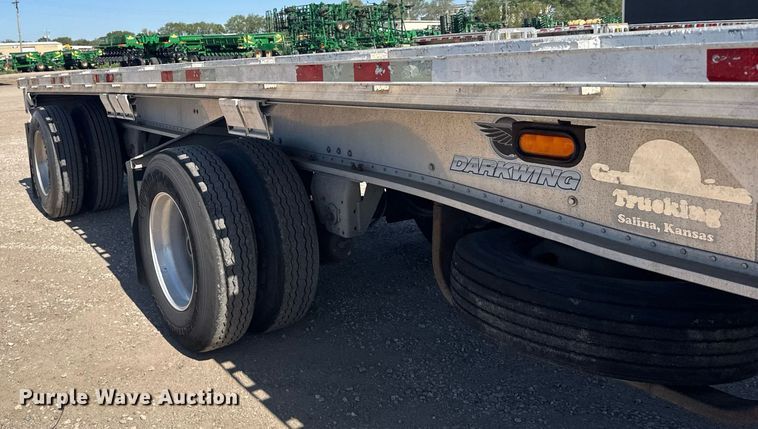 image for item EG6443 2015 Manac flatbed trailer