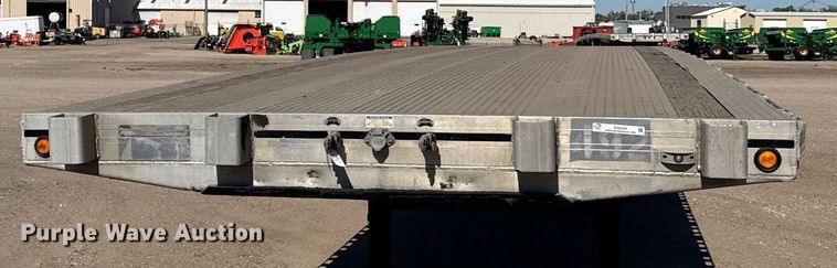 image for item EG6444 2014 Mac flatbed trailer