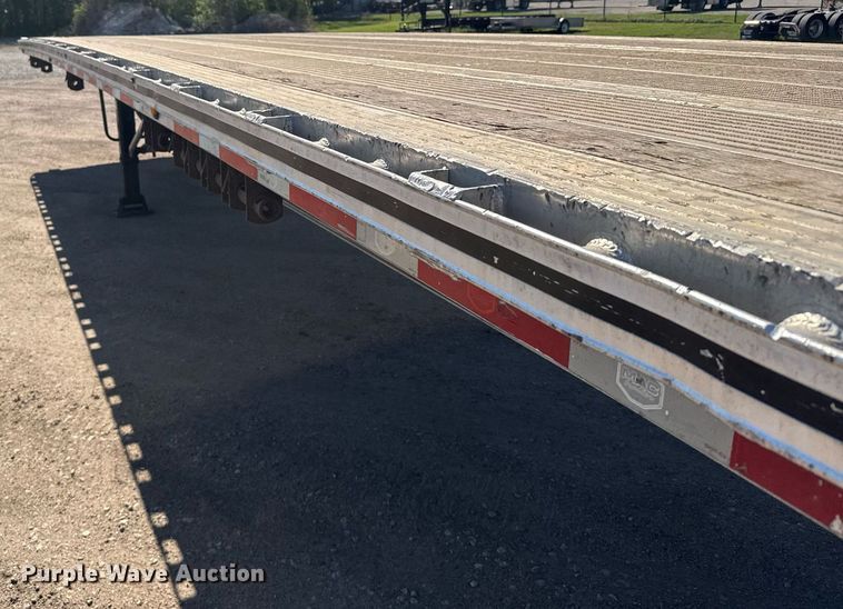 image for item EG6444 2014 Mac flatbed trailer