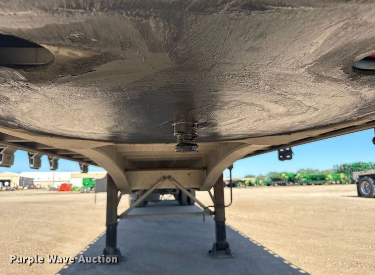 image for item EG6444 2014 Mac flatbed trailer